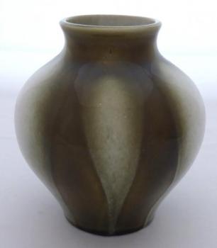 Light and green vase, design award 1975 Light and green vase, design award 1975
