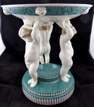 Putti carrying bowl, Michael Powolny style - Golds